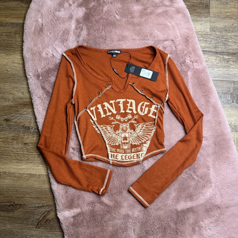 Fashion Nova Rust Orange Graphic Ribbed Long-Sleeve Crop Top
